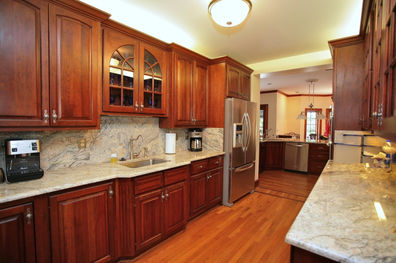 2325 River Road Jacksonville, FL 32207 - Photo 9 of 25 Kitchen