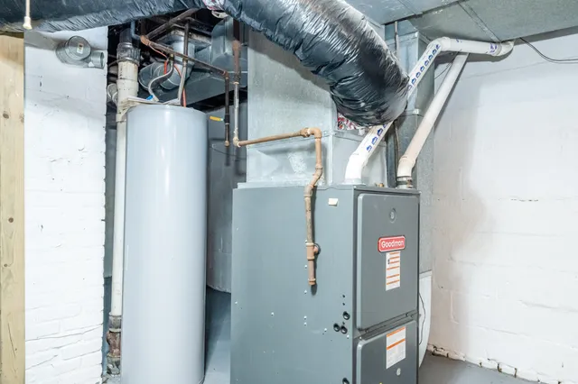 $144,900 | 814 Columbus Avenue, Benton Harbor, MI 49022