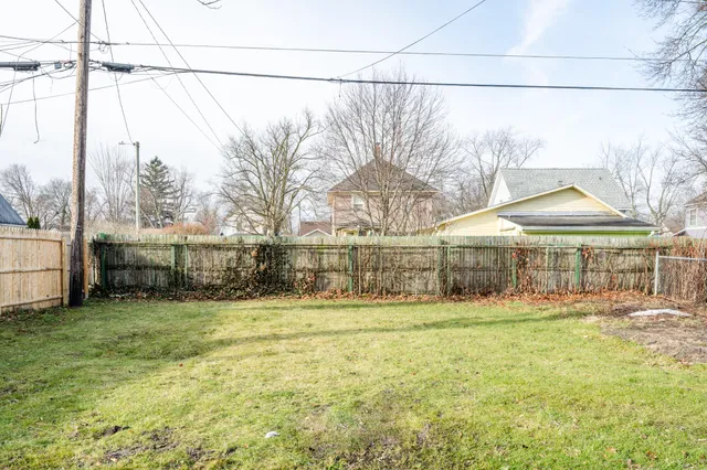 $144,900 | 814 Columbus Avenue, Benton Harbor, MI 49022