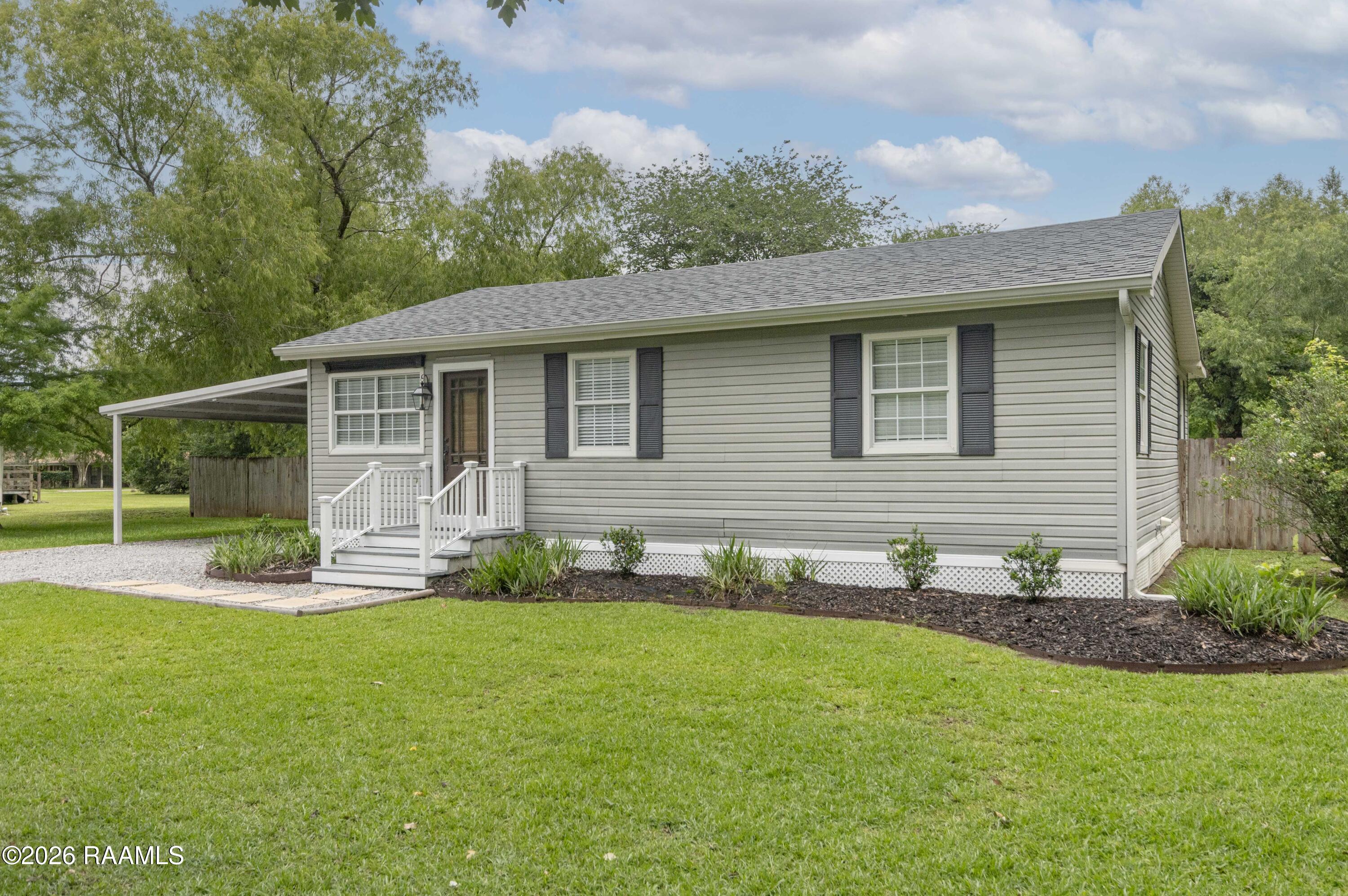 7147 Clyve Road Maurice, LA 70555 - Photo 3 of 33 Front of house