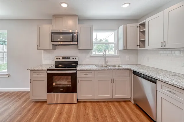 $1,650 | 8125 Eastover Street, Unit B, Houston, TX 77028