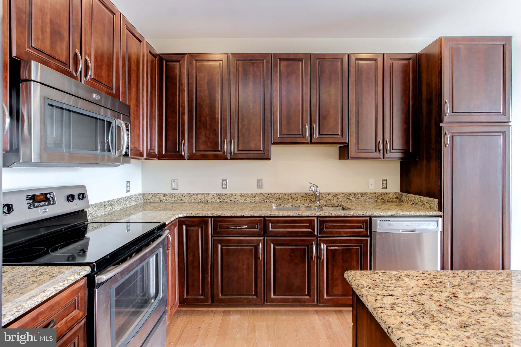 2772 Lighthouse Point East, Unit 202 Baltimore, MD 21224 - Photo 4 of 35 Kitchen