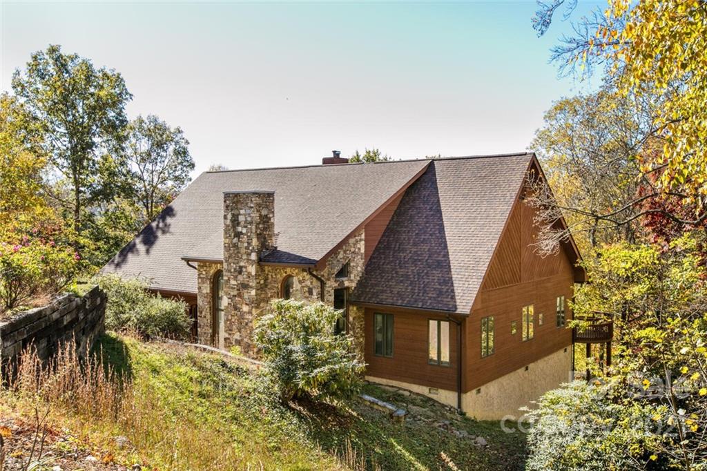 4470 Cove Loop Road Hendersonville, NC 28739 - Photo 4 of 46 Gallery Image 4
