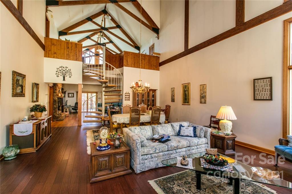 4470 Cove Loop Road Hendersonville, NC 28739 - Photo 6 of 46 Gallery Image 6