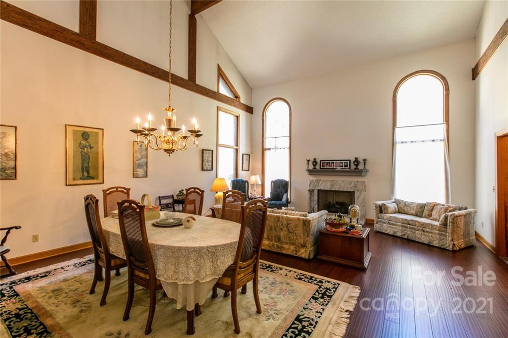 4470 Cove Loop Road Hendersonville, NC 28739 - Photo 8 of 46 Gallery Image 8