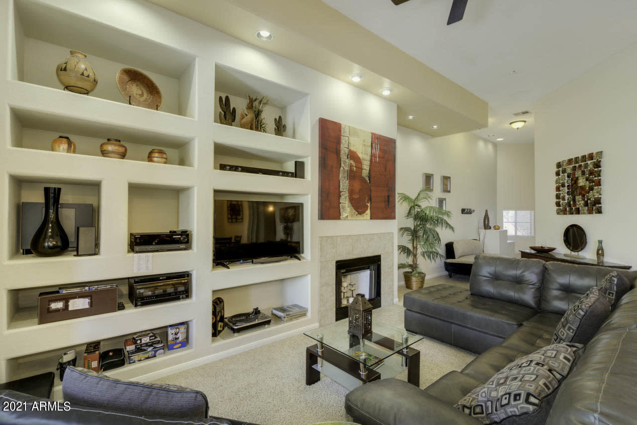 8245 East Bell Road, Unit 249 Scottsdale, AZ 85260 - Photo 3 of 26 Listing_757350_Photo_3