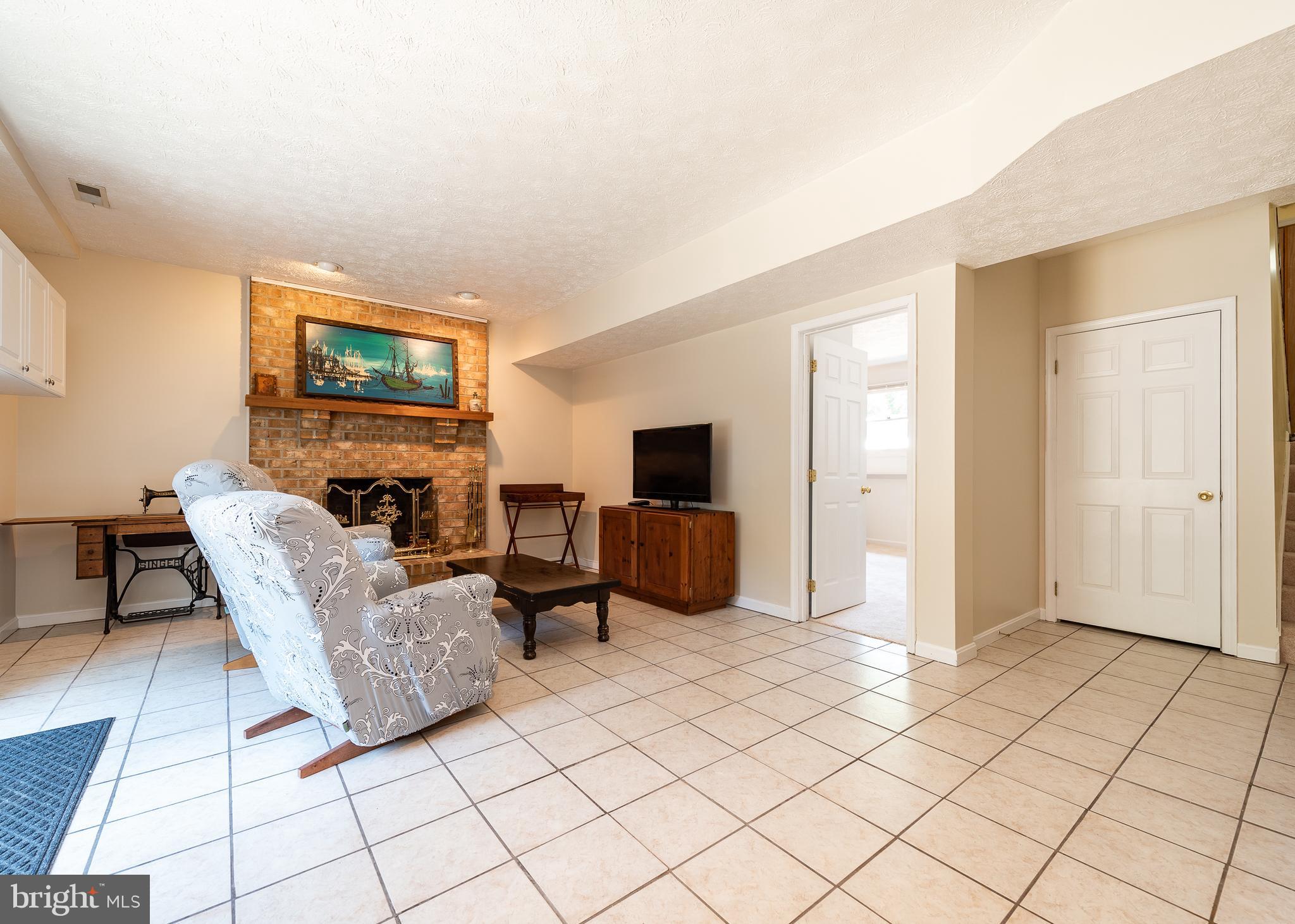 1152 Hampton Road Annapolis, MD 21409 - Photo 19 of 38 Lower Level / Family Room