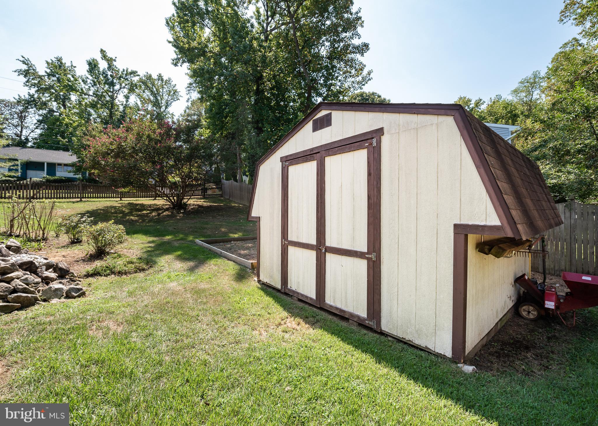 1152 Hampton Road Annapolis, MD 21409 - Photo 31 of 38 Backyard / Shed