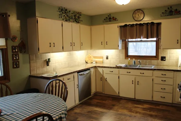 $314,900 | 33198 540th Avenue, Alberta, MN 56207