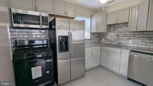 $3,250 | 153 Polk Drive, Manassas Park, VA 20111