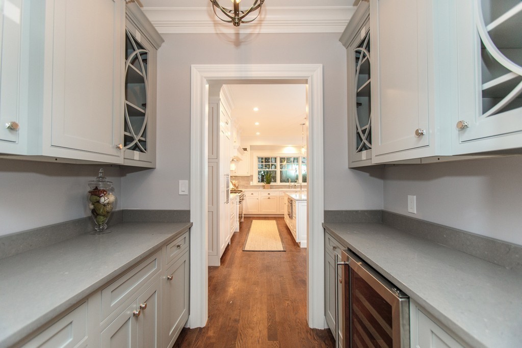 11 Sagamore Road Wellesley, MA 02481 - Photo 7 of 30