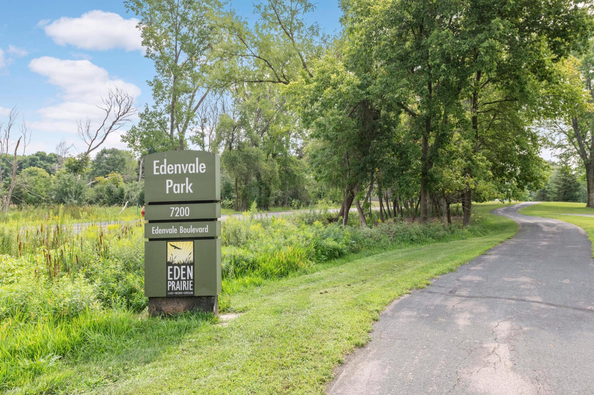 7048 Springhill Circle Eden Prairie, MN 55346 - Photo 26 of 31 Gallery Image 26