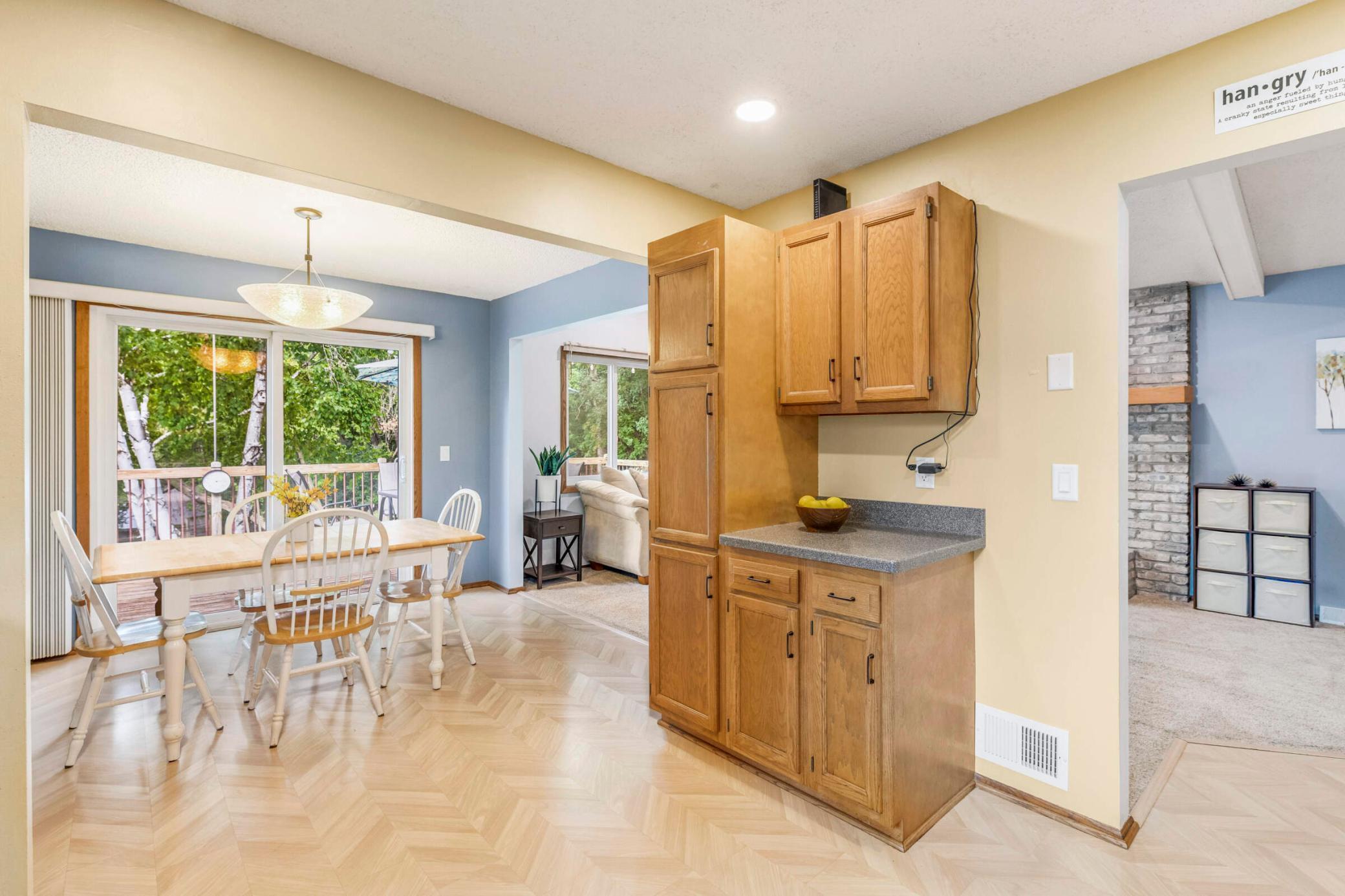 7048 Springhill Circle Eden Prairie, MN 55346 - Photo 8 of 31 Gallery Image 8