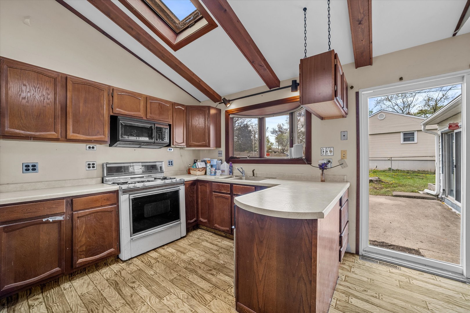 644 Briar Road Wauconda, IL 60084 - Photo 9 of 24 Gallery Image 9