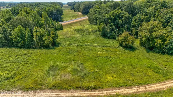 $200,000 | 4 Church Road, Walls, MS 38680