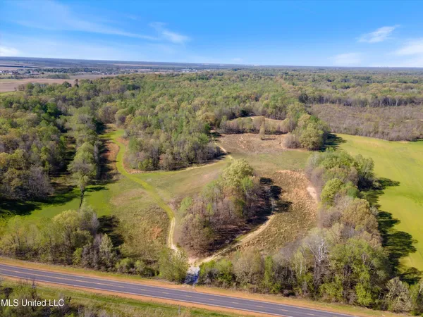 $200,000 | 4 Church Road, Walls, MS 38680