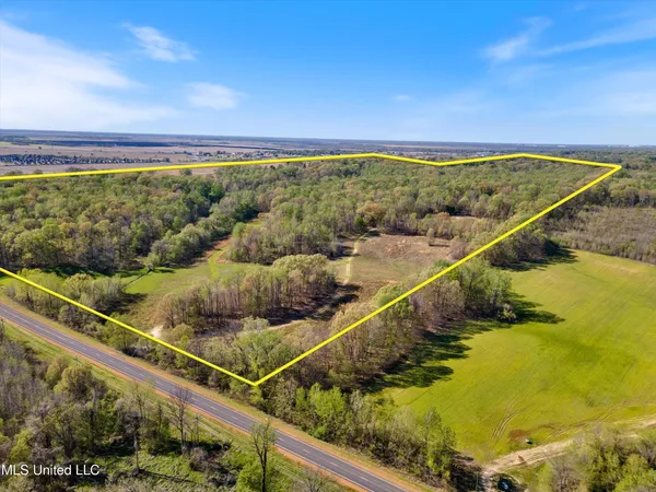 $200,000 | 4 Church Road, Walls, MS 38680