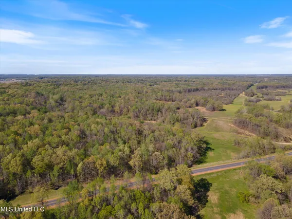 $200,000 | 4 Church Road, Walls, MS 38680