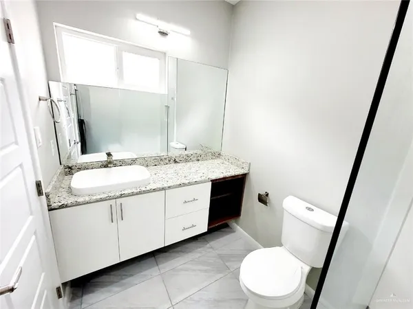 $1,100 | 3803 Las Vistas Lane, Unit 4, Weslaco, TX 78596