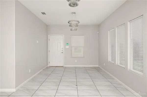 $1,100 | 3803 Las Vistas Lane, Unit 4, Weslaco, TX 78596
