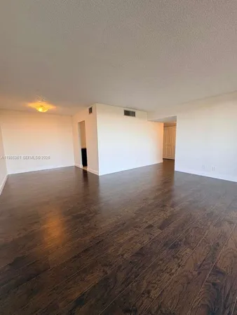 $1,850 | 7051 Environ Boulevard, Unit 632, Lauderhill, FL 33319