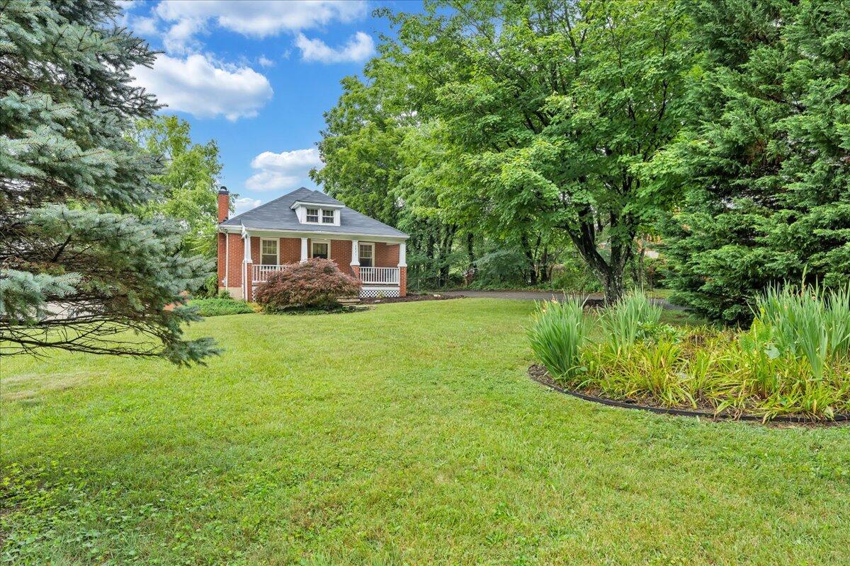 2821 McVitty Road Roanoke, VA 24018 - Photo 27 of 40 28-MIB05281