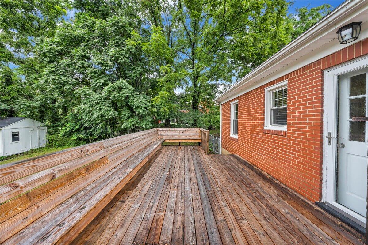 2821 McVitty Road Roanoke, VA 24018 - Photo 34 of 40 35-MIB05302