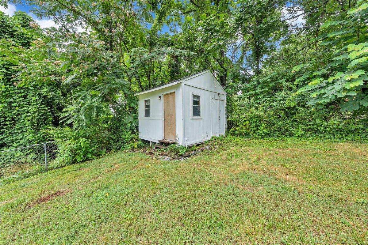 2821 McVitty Road Roanoke, VA 24018 - Photo 39 of 40 37-MIB05308