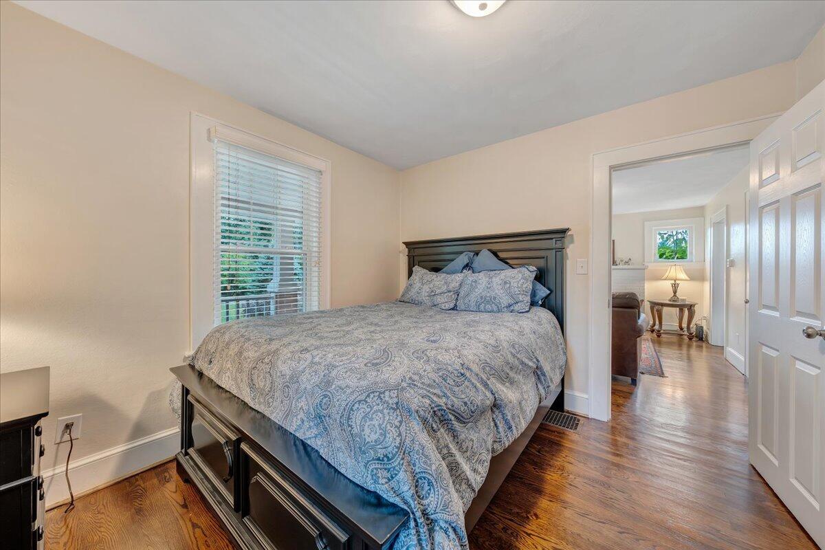 2821 McVitty Road Roanoke, VA 24018 - Photo 6 of 40 07-MIB05212