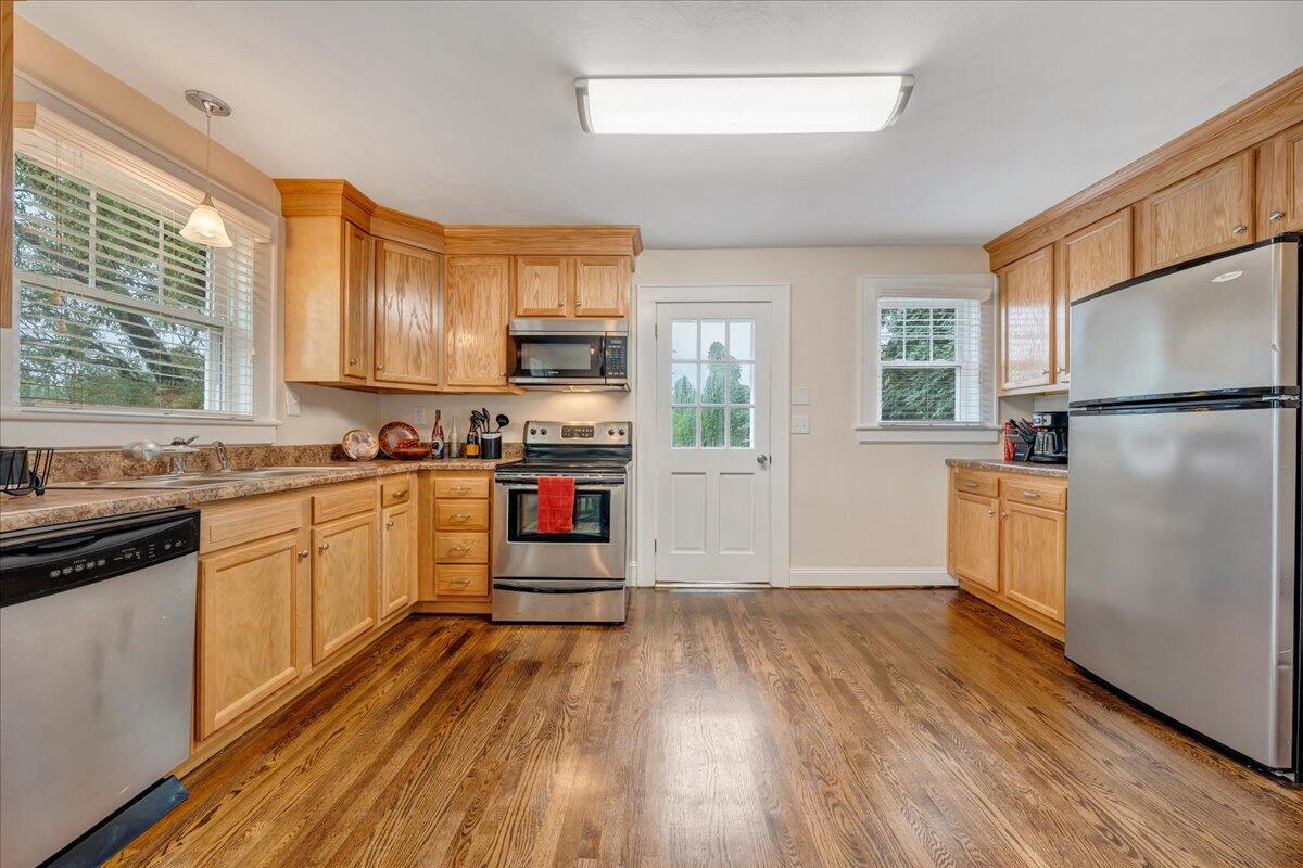 2821 McVitty Road Roanoke, VA 24018 - Photo 10 of 40 11-MIB05227