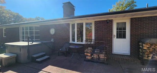 $310,000 | 5 Forest Court, Chester, IL 62233