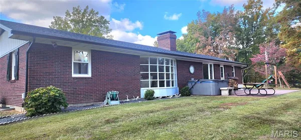 $310,000 | 5 Forest Court, Chester, IL 62233