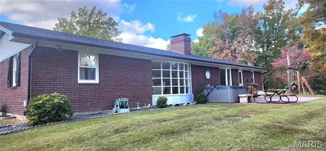 $310,000 | 5 Forest Court, Chester, IL 62233