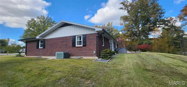 $310,000 | 5 Forest Court, Chester, IL 62233