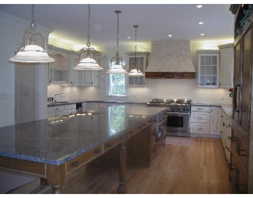 37 Cottonwood Road Wellesley, MA 02482 - Photo 3 of 5 Gallery Image 3