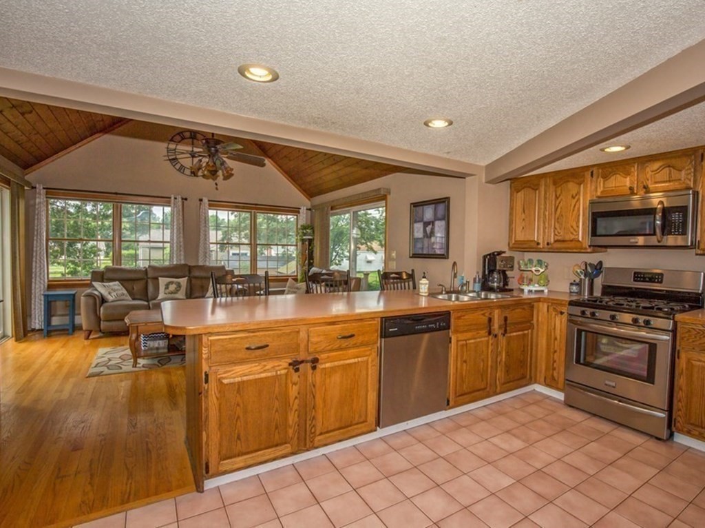 24 Birchwood Road Southwick, MA 01077 - Photo 5 of 32 Gallery Image 5