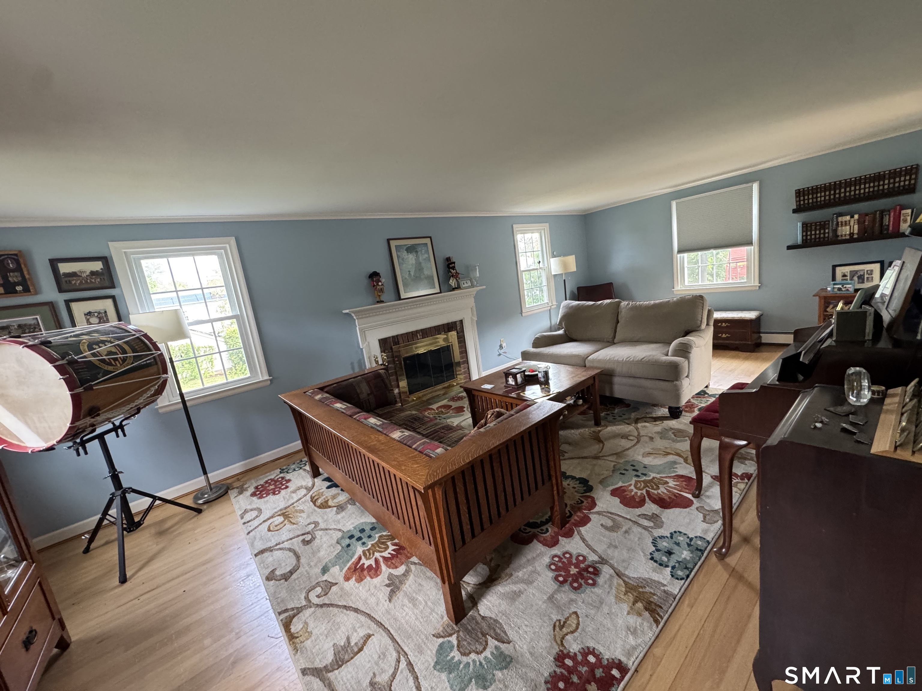 28 Crestwood Road Simsbury, CT 06070 - Photo 3 of 19