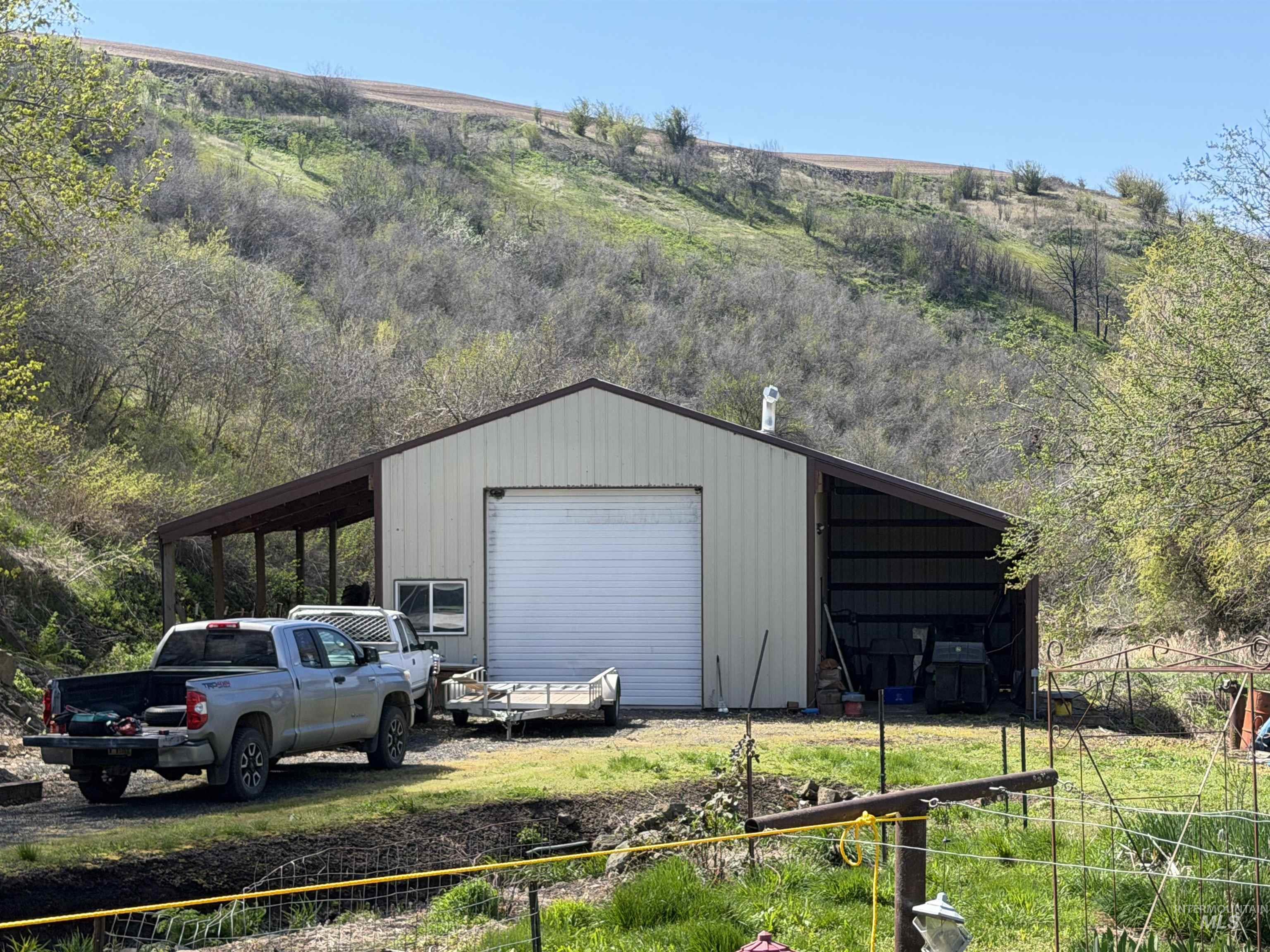 27474 North Tom Beall Road Lapwai, ID 83540 - Photo 16 of 50 Garage with a garage