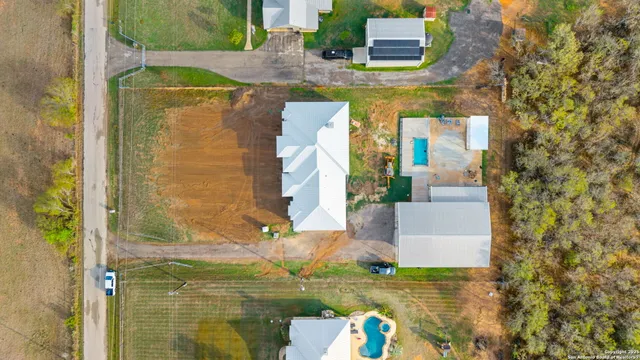 $995,000 | 731 County Road 356, Adkins, TX 78101