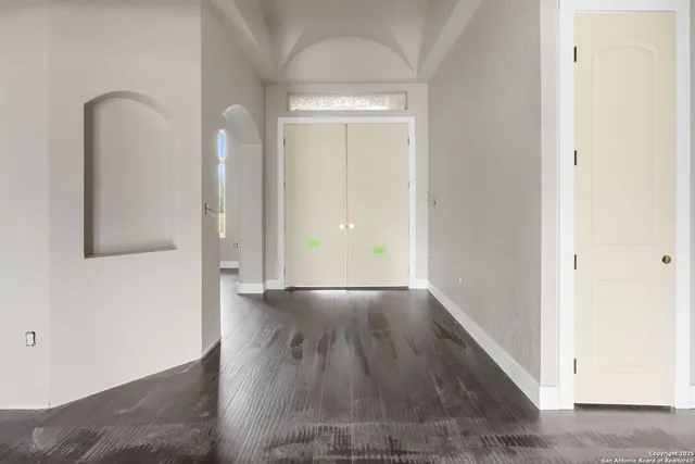 $995,000 | 731 County Road 356, Adkins, TX 78101