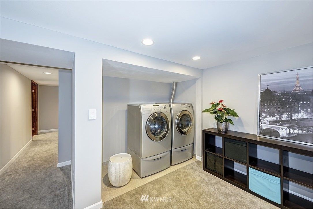 8712 196th Street Southwest Edmonds, WA 98026 - Photo 14 of 22 Gallery Image 14