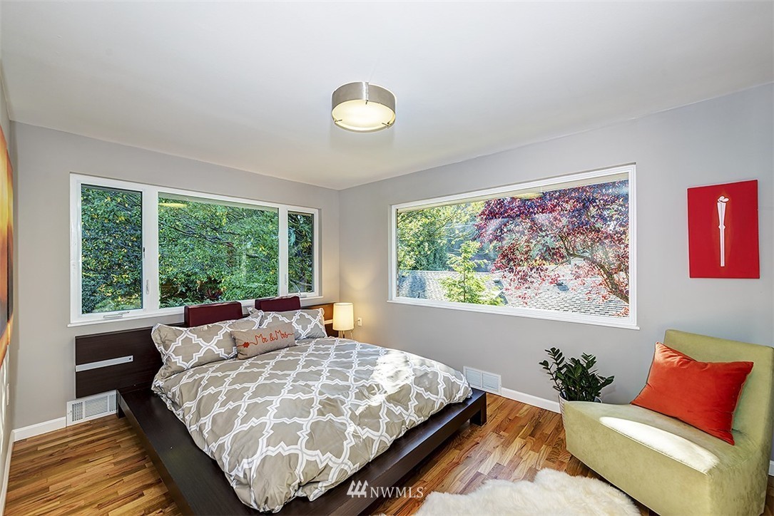 8712 196th Street Southwest Edmonds, WA 98026 - Photo 6 of 22 Gallery Image 6