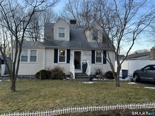 a view of a yard in front of a house