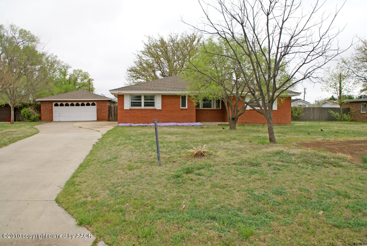 5124 Arden Road Amarillo, TX 79110 - Photo 4 of 42 a view of a house with a yard
