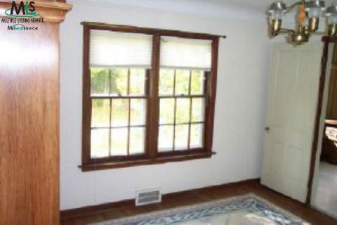 170 Riverside Drive Mount Clemens, MI 48043 - Photo 7 of 9 639866-6.JPG