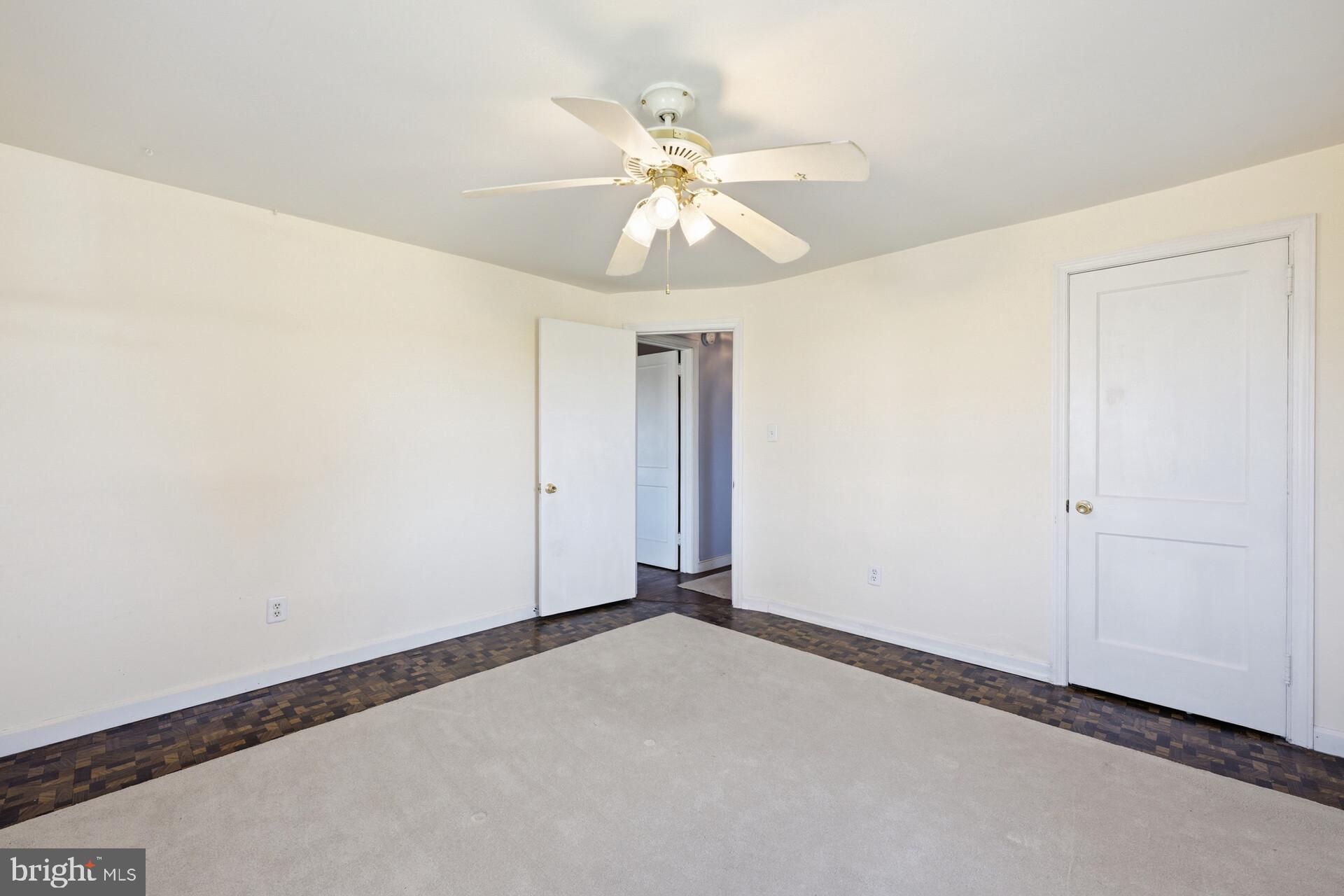 874 Sunset Lane Telford, PA 18969 - Photo 34 of 35 an empty room with fan and windows