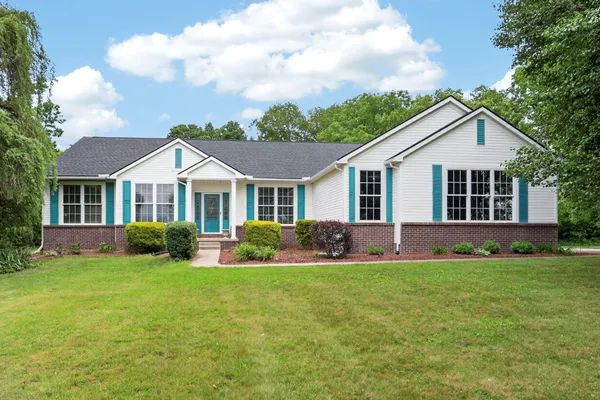 $599,900 | 67 Blue Bonnet Drive, Heath, OH 43056