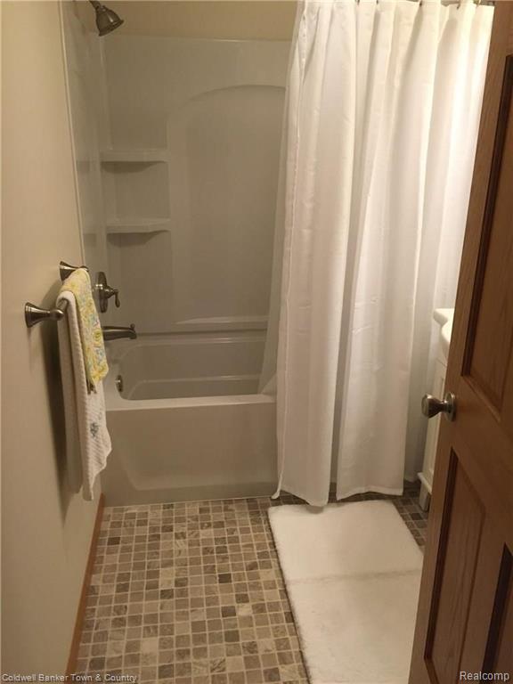 9993 Weber Road Columbus, MI 48063 - Photo 11 of 18