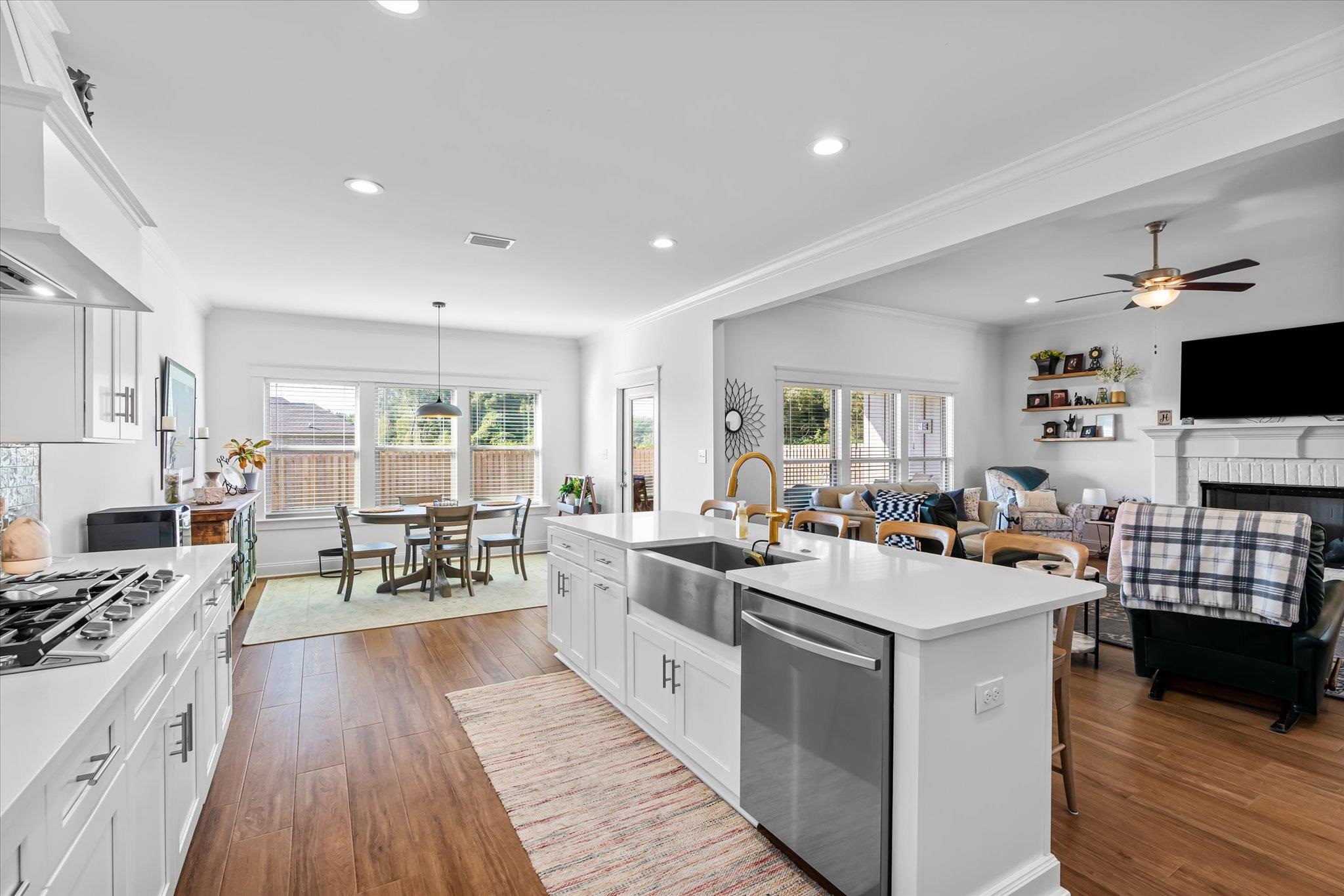 658 Kitfox Avenue Fairhope, AL 36532 - Photo 10 of 50 Kitchen