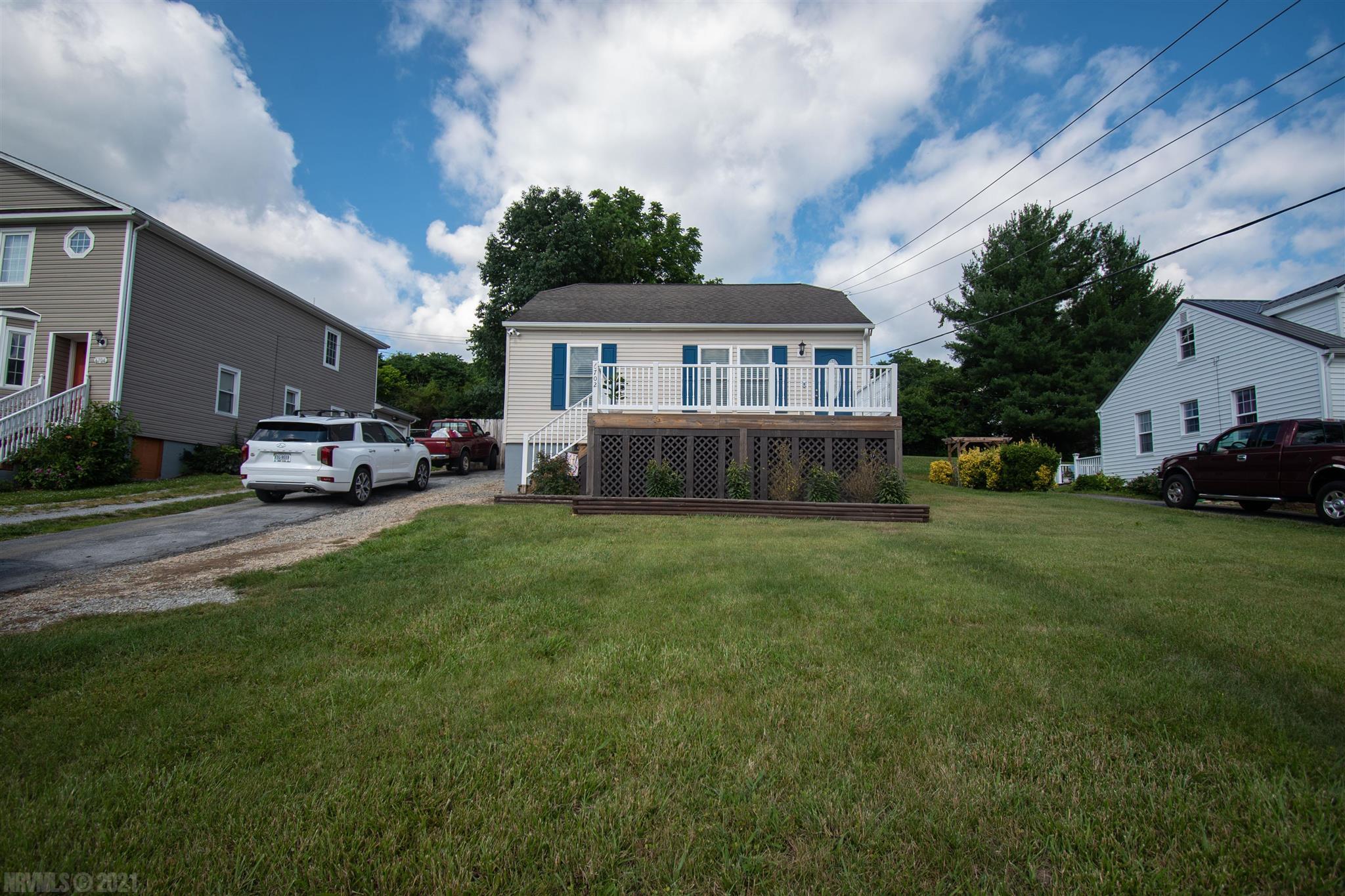 6702 Dudley Ferry Road Radford, VA 24141 - Photo 5 of 34 Gallery Image 5